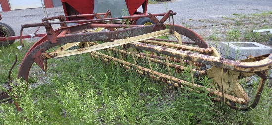 NH 256 hay rake