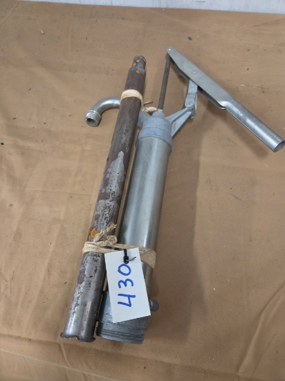 Barrel fuel pump