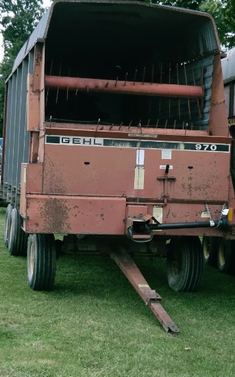 Gehl 970 forage wagon 3 beater roof , tabdam gear