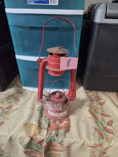 Kerosene lantern