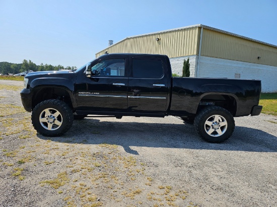 2012 GMC Sierra Pickup Truck