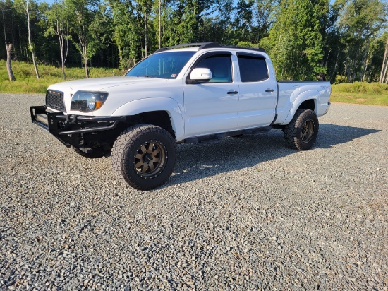 2011 Toyota Tacoma Pickup Truck