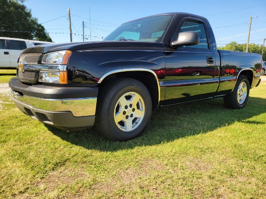 2005 Chevrolet Silverado Pickup Truck