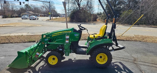 2021 John Deere 1023E Tractor w/ Loader