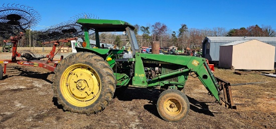 John Deere 2640 Tractor w/ Loader