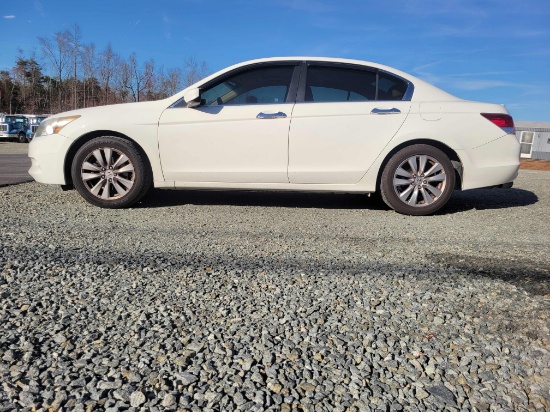 2011 Honda Accord Sedan VIN:  1HGCP3F80BA031397