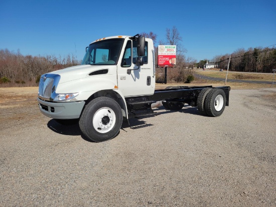 2007 International 4300 Cab & Chassis VIN: 1HTMMAAN37H438418