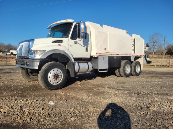 2006 International 7400 Fuel & Lube 6x6 VIN: 1HTWJAZR26J371522