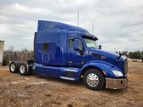 2018 Peterbilt 579 Sleeper A/T VIN: 1XPBDP9X7JD363992