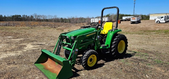 John Deere 3038E Tracto w/ Loader