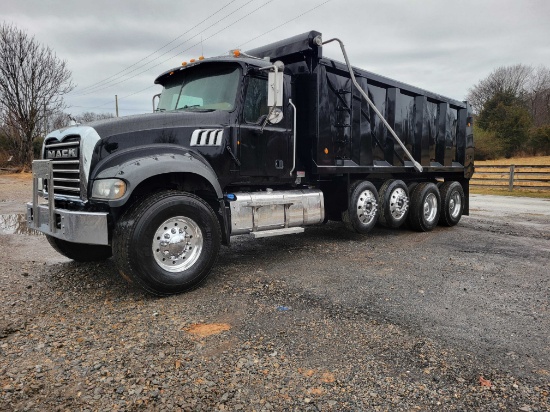 2013 Mack Granite GU713 Quad Dump