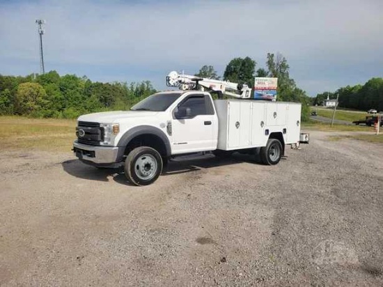2018 FORD F550 XL 6K LB SERVICE CRANE