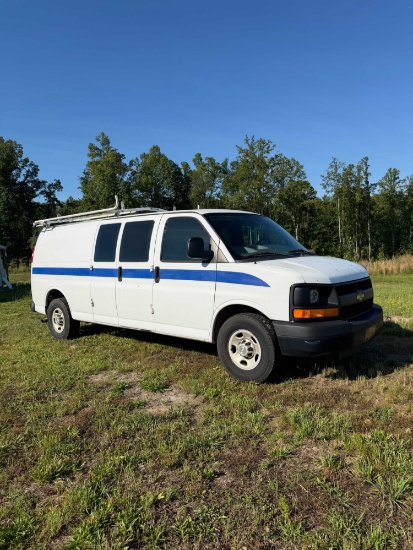 2014 Chevrolet 3500 Express Utility Van