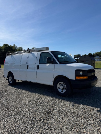 2017 Chevrolet 3500 Express Cargo/Work Van