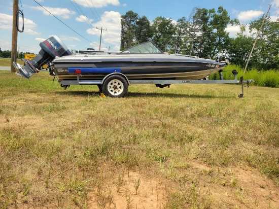 1986 EBBTide Dynatracker Bass Boat and Trailer