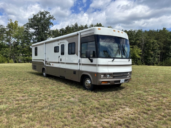 2000 Winnebago Adventurer