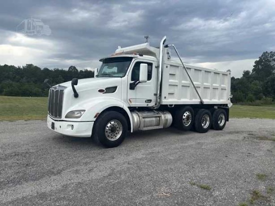 2020 Peterbilt 579 Tri-Axle Dump
