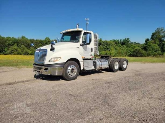 2018 International LT Day Cab