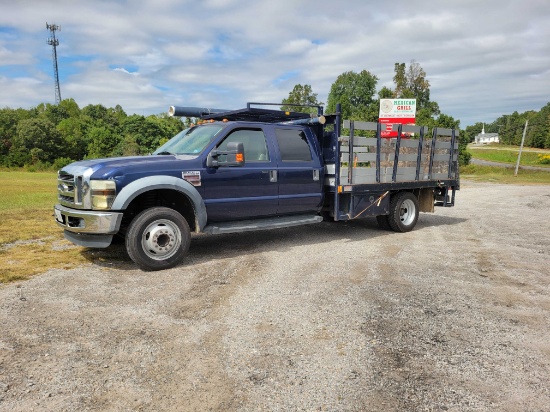 2009 Ford F550 Flatbed w/ Lift Gate