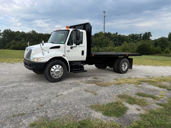 2007 International 4400 15 1/2' Flatbed Dump