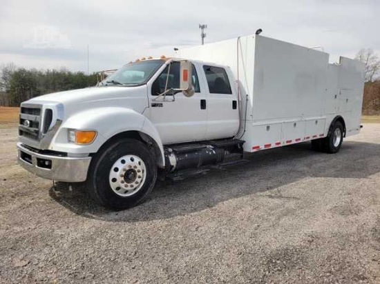 2013 Ford F650 Fuel & Lube