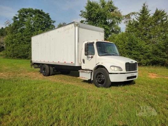 2014 Freightliner M2 106 Box Truck 24' w/ Lift Gate