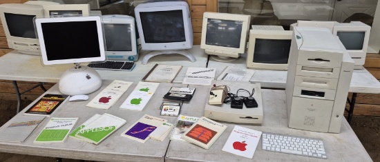 9 Apple/Mac Monitors and Manuals