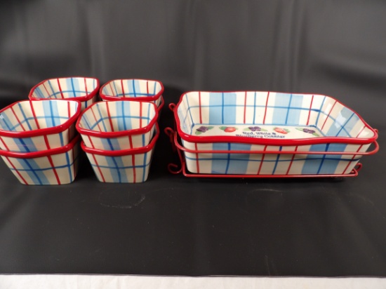 SET OF TEMPTATIONS RED, WHITE AND BLUE PRESENTABLE OVENWARE