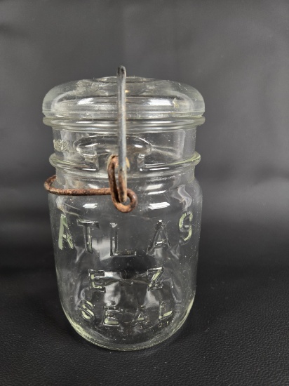 SMALL VINTAGE ATLAS E-Z SEAL JAR WITH GLASS LID AND WIRE CLOSURE