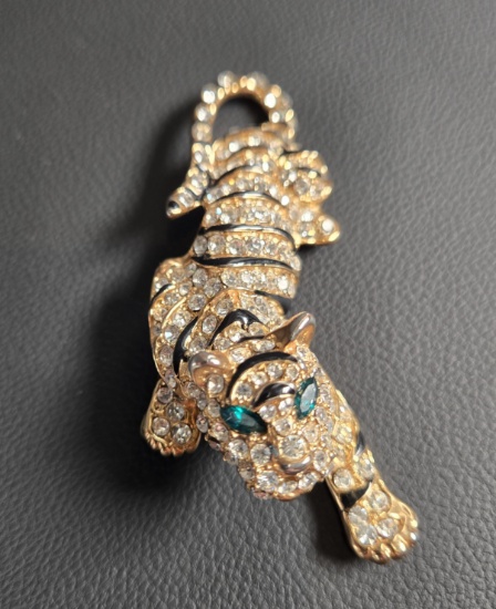 VINTAGE CRYSTAL ENCRUSTED TIGER PIN