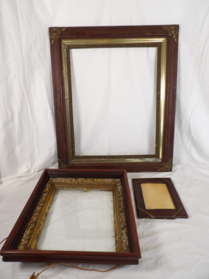 LOT OF (3) VINTAGE FRAMES