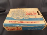 ANCHOR HOCKING EARLY AMERICAN PRESCUT (8) PIECE SNACK SET IN ORIGINAL BOX