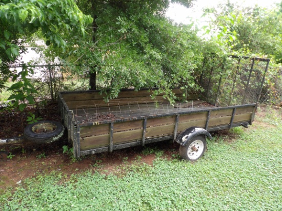 13' Trailer With Wooden Sides