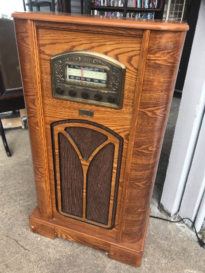 Thomas Collectors Edition AM/FM Radio and Cassette Player