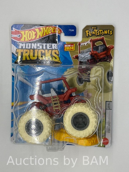 Hot Wheels Monster Trucks, 1:64 Scale Toy Truck & 1 Crushable Car