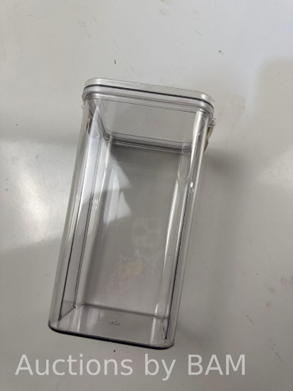 Clear Plastic Container with Lid