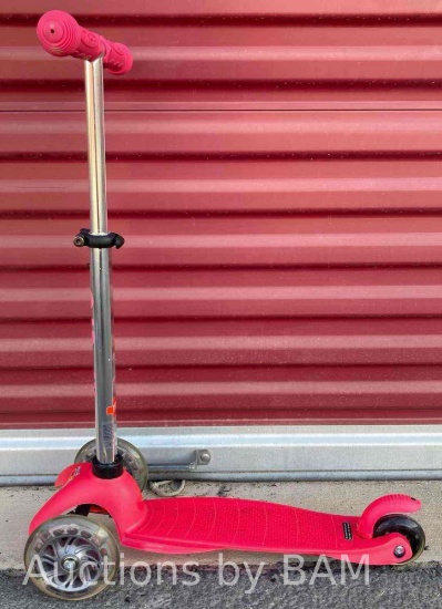 SWISS DESIGN MINI MICRO PINK GIRL KICKBOARD 3-WHEEL SCOOTER WITH PINK MOHAWK HELMET (AGES 2-5)