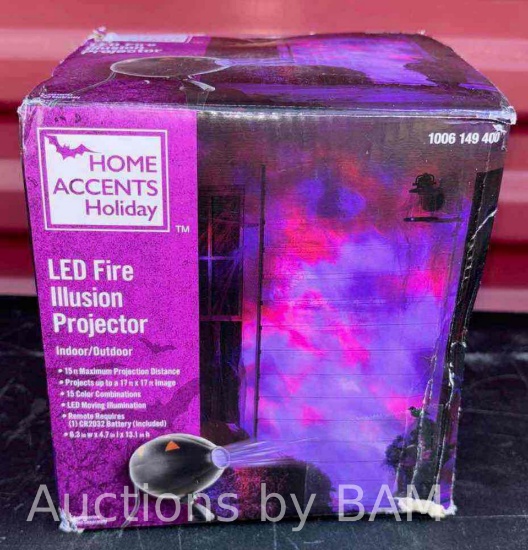 HOME ACCENTS HOLIDAY LED FIRE ILLUSION PROJECTOR $35