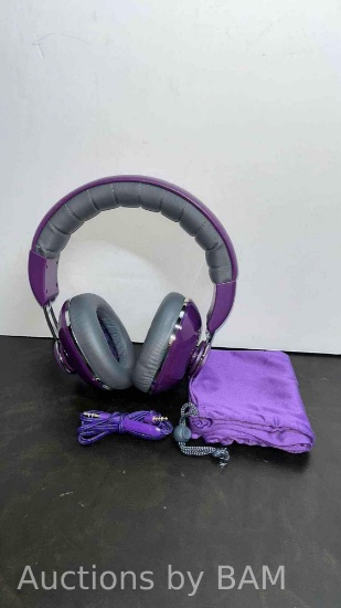 JLAB BOMBORA OVER EAR PURPLE HEADPHONES W UNIVERSAL MIC AND BAG MSRP $30.00