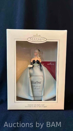 MATTEL HALLMARK KEEPSAKE BARBIE FASHION MODEL COLLECTION LISETTE BARBIE ORNAMENT W DISPLAY STAND