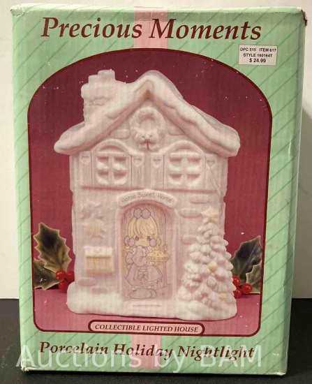 NEW PRECIOUS MOMENTS PORCELAIN HOLIDAY NIGHTLIGHT