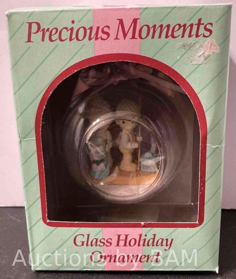 PRECIOUS MOMENTS GLASS HOLIDAY ORNAMENT