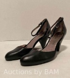 KENNETH COLE REACTION BLACK LEATHER OH BELL LOW HEEL PUMP WOMEN?S SIZE 8.5M MSRP 50.00