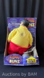 GEMMY INDUSTRIES C.MORE BUNS CAR WINDOW NOVELTY TOY 1989