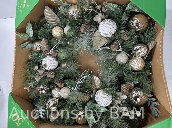 CG Hunter 30 inch Pre-Lit Decorated Wreath Silver, White and Gold