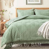 Queen Comforter Set 7 pieces, Sage Green Tufted Bed in a Bag with Comforter and Sheets, All Season