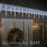 GE 20 count Twinkling Icicle Lights