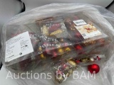 106CT Christmas Ball Ornaments, Shatterproof Plastic Baubles for Holiday Xmas Decor with Hooks, Red
