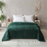 Mainstays Faux Shearling Blanket, Dk. Green, King 102X90, for Adult
