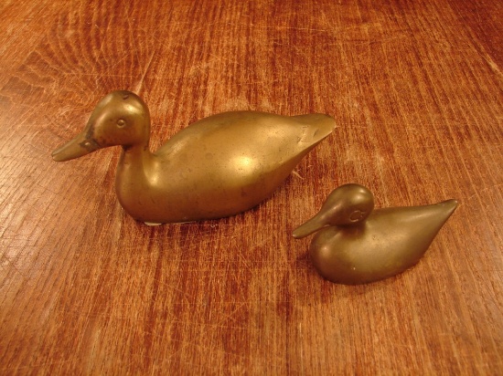 Lot of two decorative brass ducks